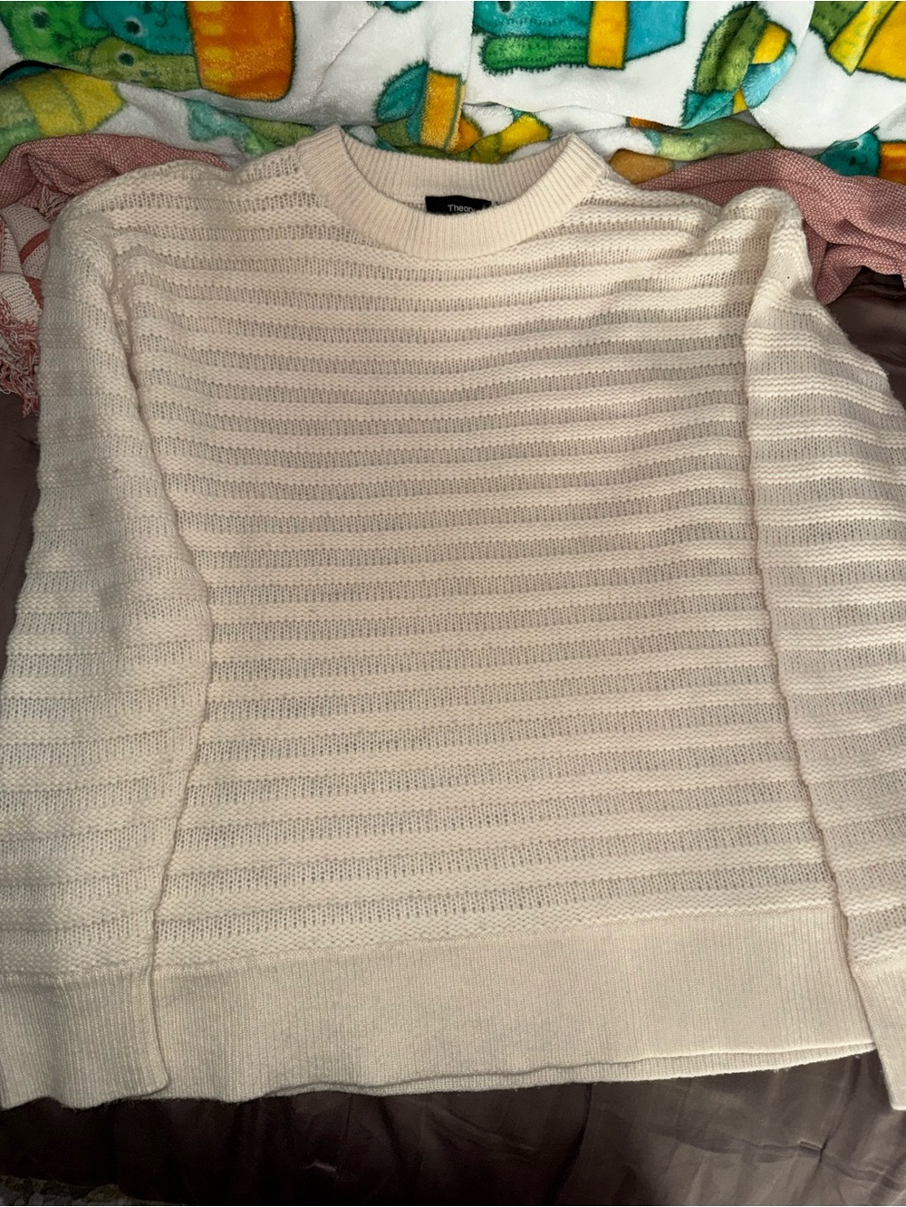 THEORY 100% cashmere sweater